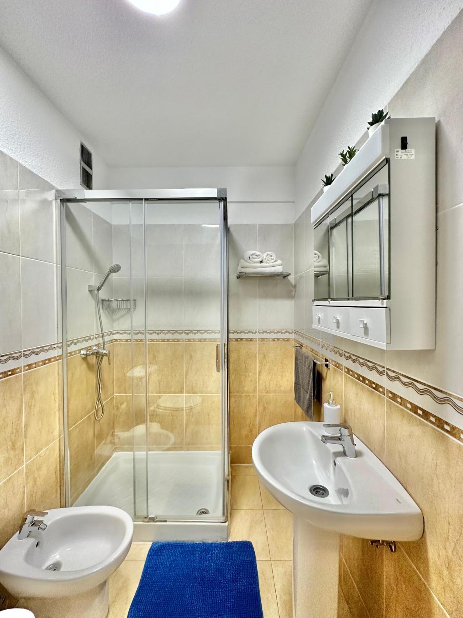 Sunbeach Apartment Arona  Zewnętrze zdjęcie