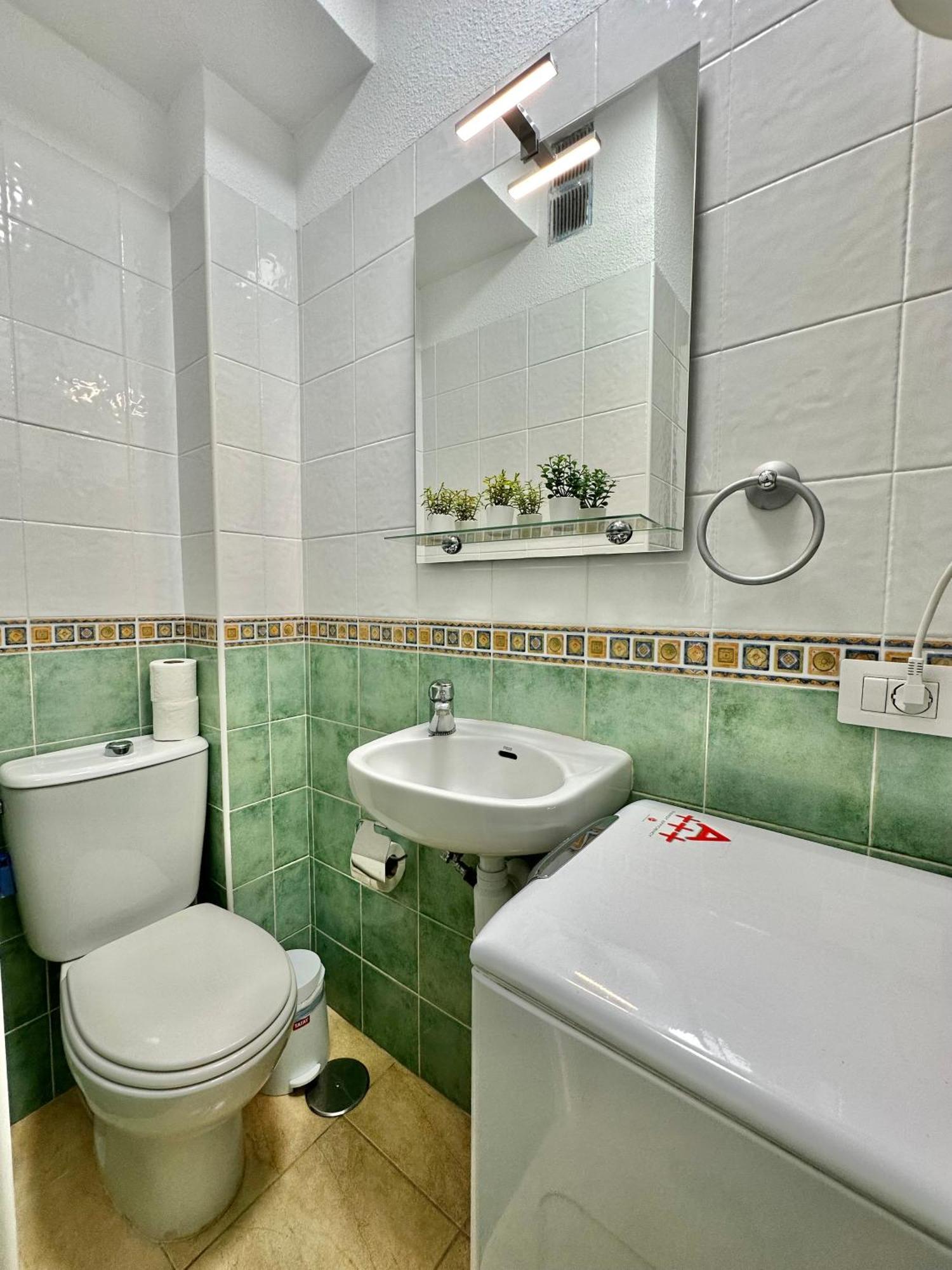 Sunbeach Apartment Arona  Zewnętrze zdjęcie